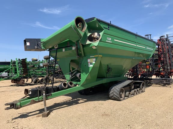 J&M 1326 Equipment Image0