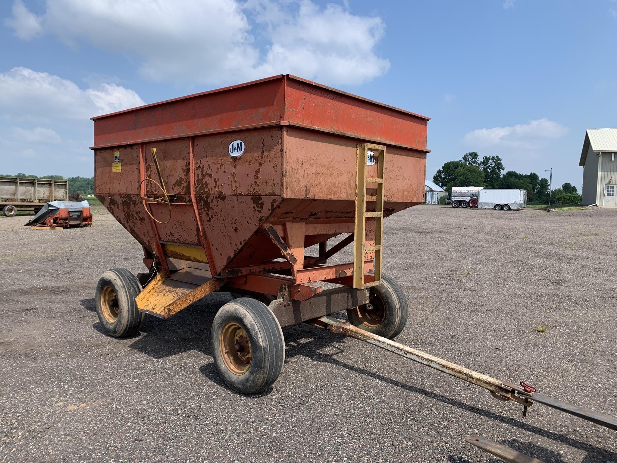 J&M 200 Equipment Image0