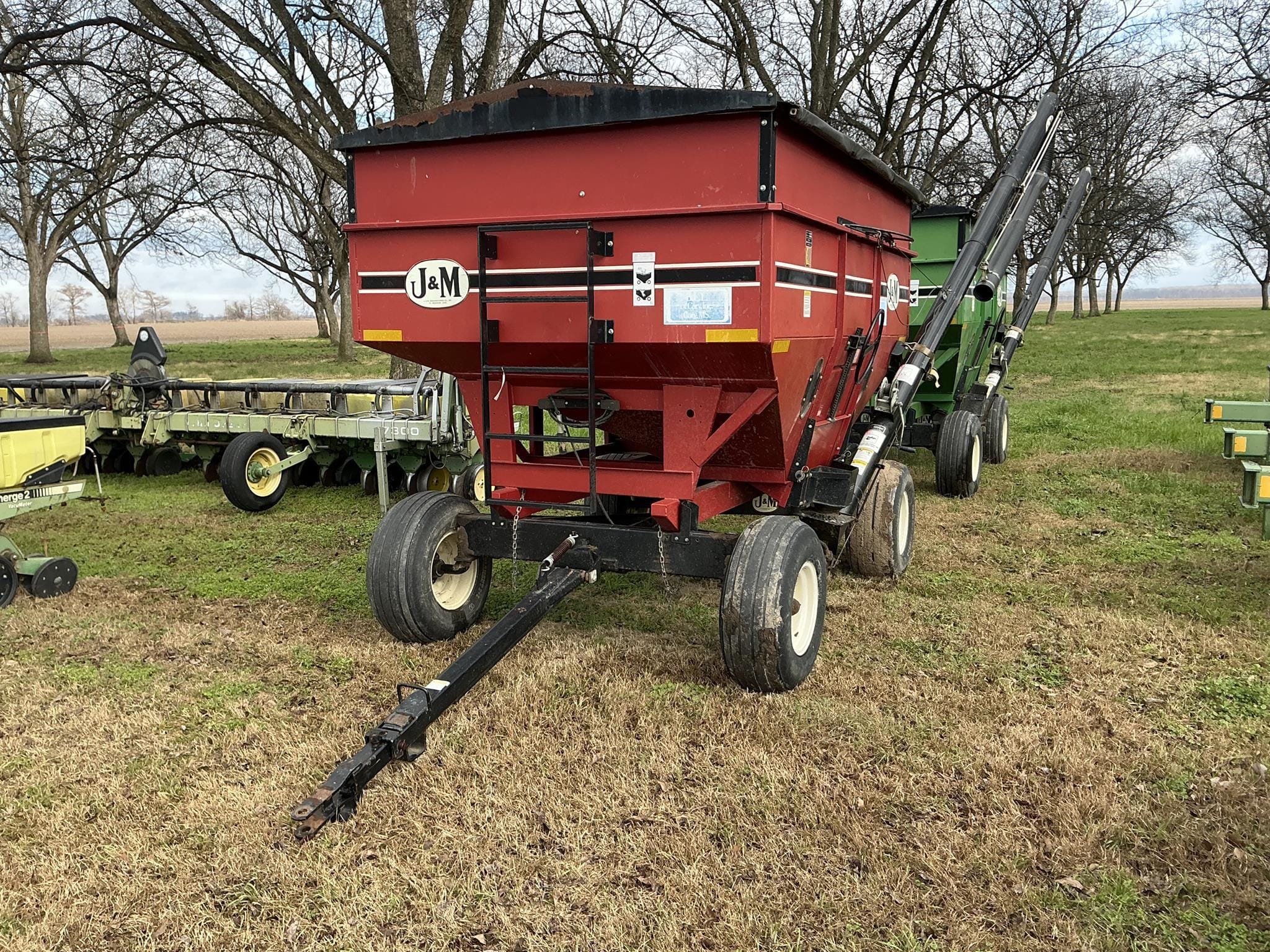 J&M 250 Equipment Image0