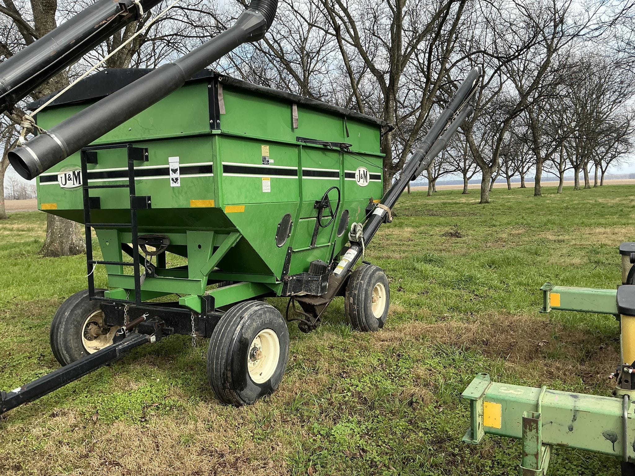 J&M 250 Equipment Image0