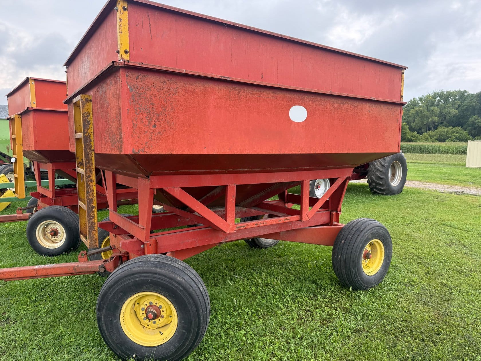 J&M 250 Equipment Image0