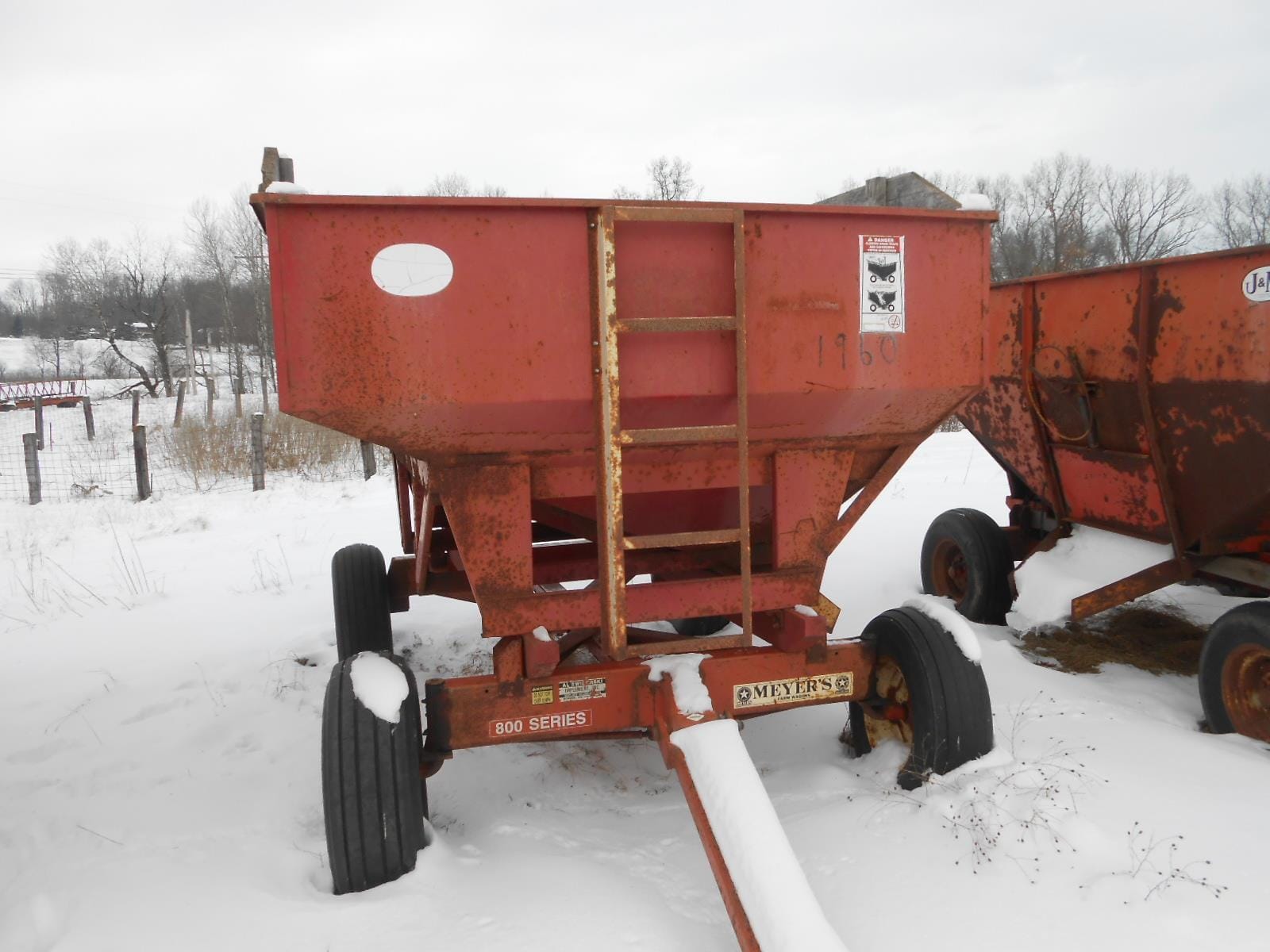 J&M 250-7 Equipment Image0