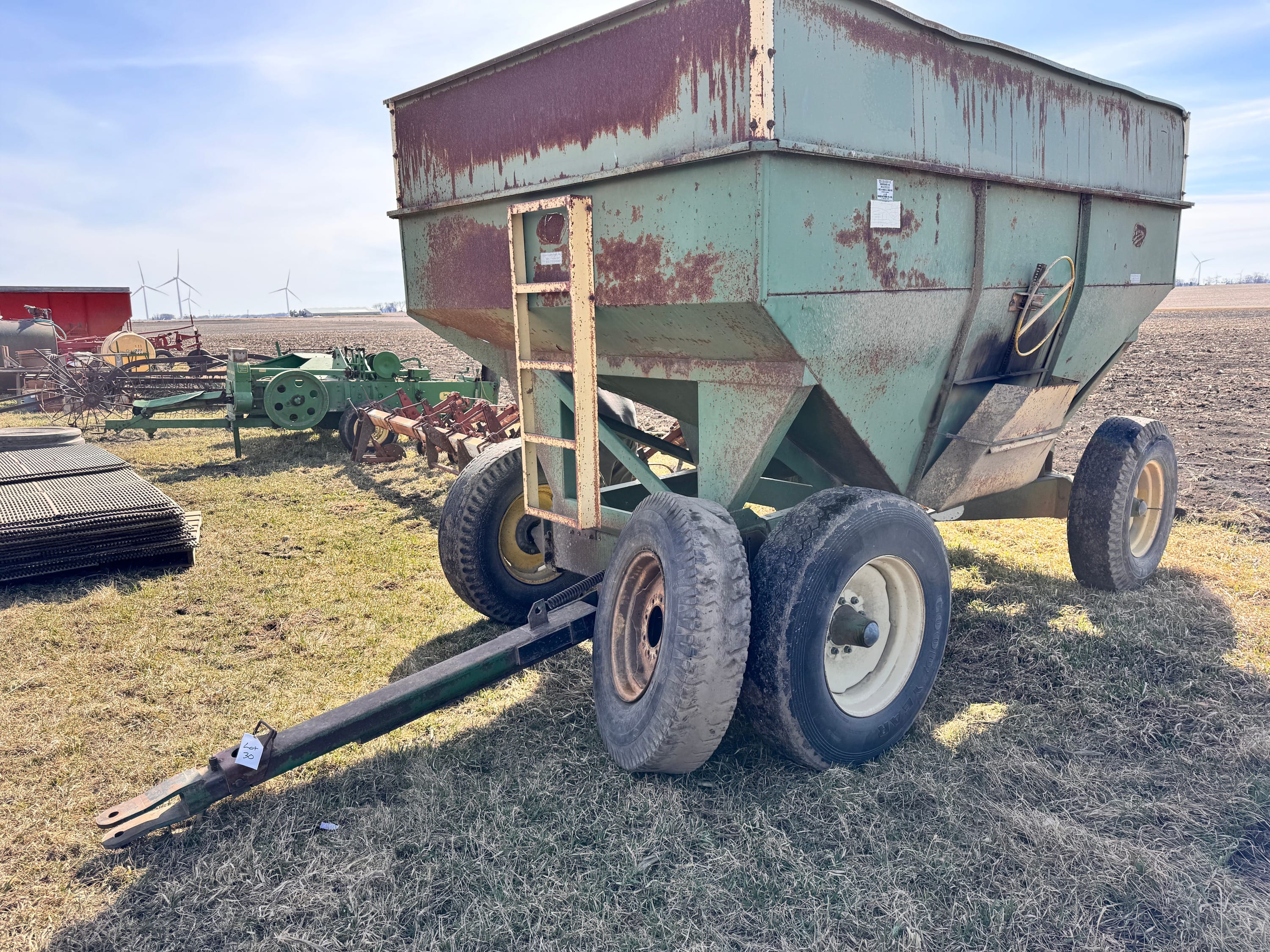 J&M 350 Equipment Image0