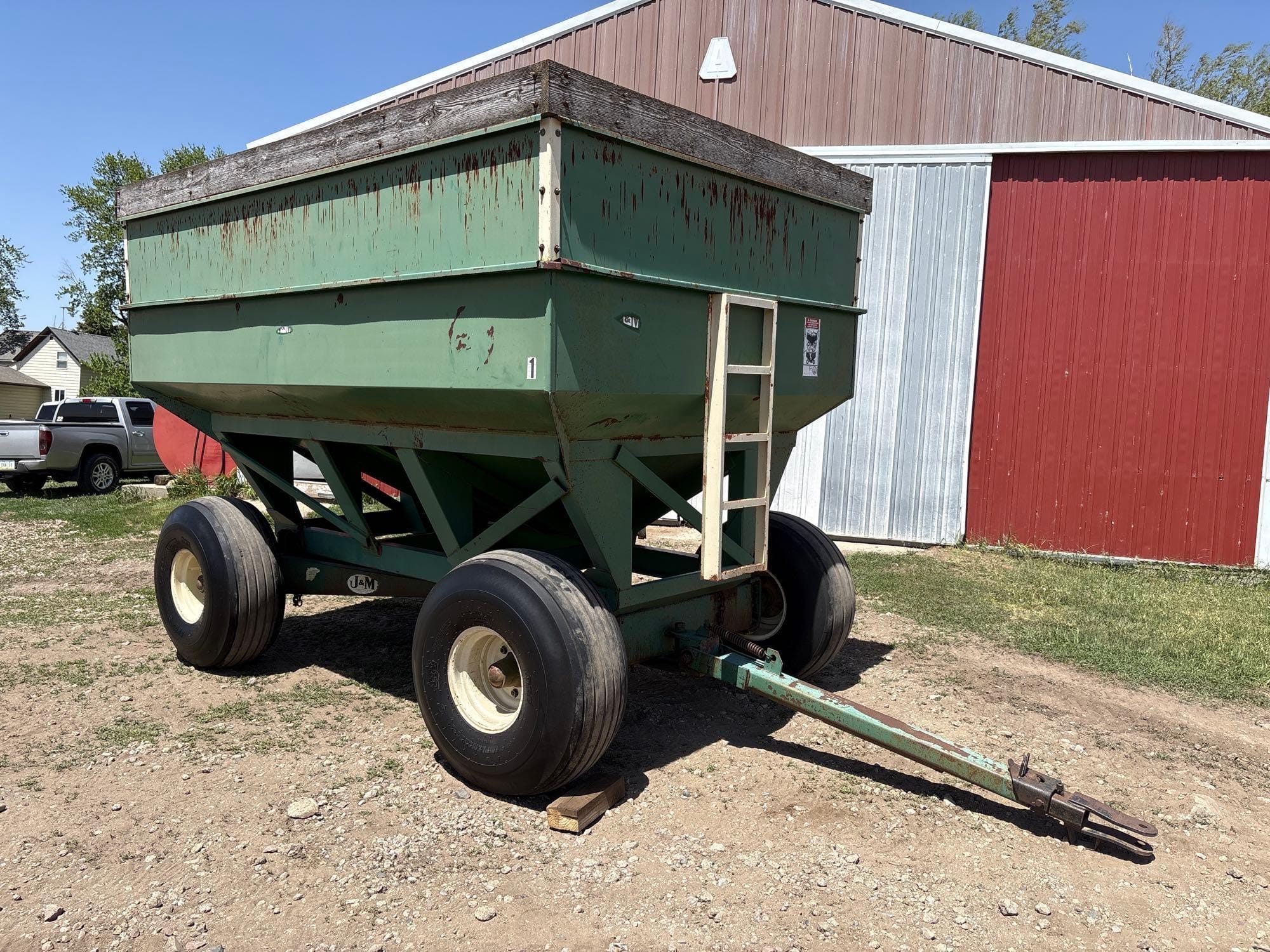 J&M 350 Equipment Image0