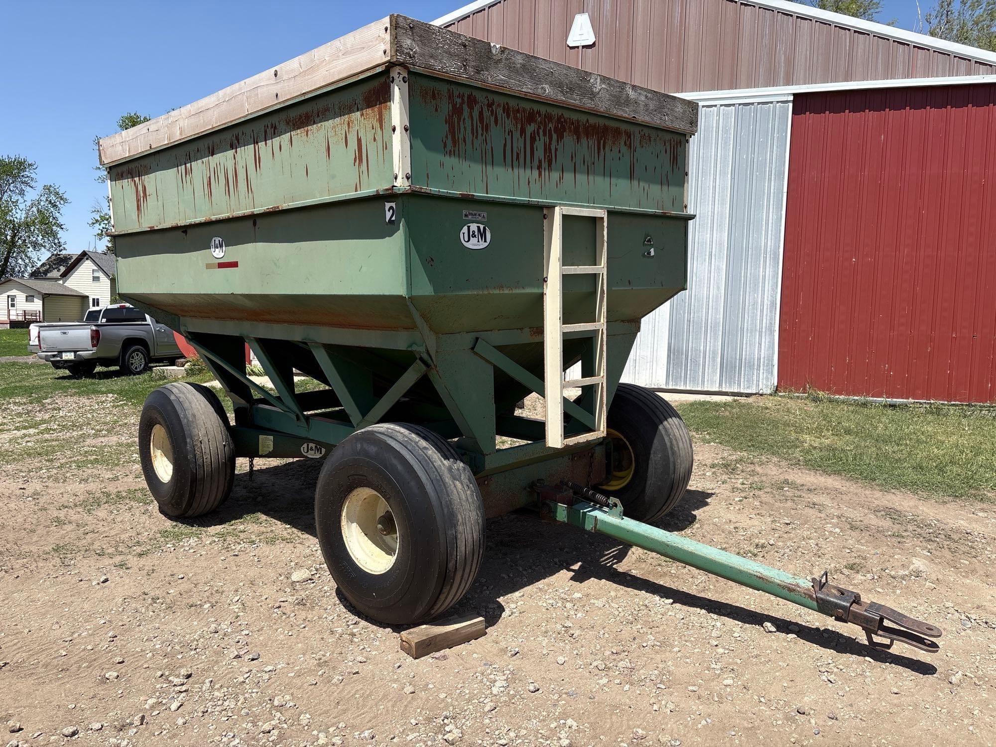 J&M 350 Equipment Image0