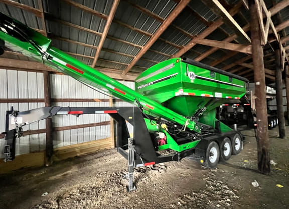 J&M 375ST Equipment Image0