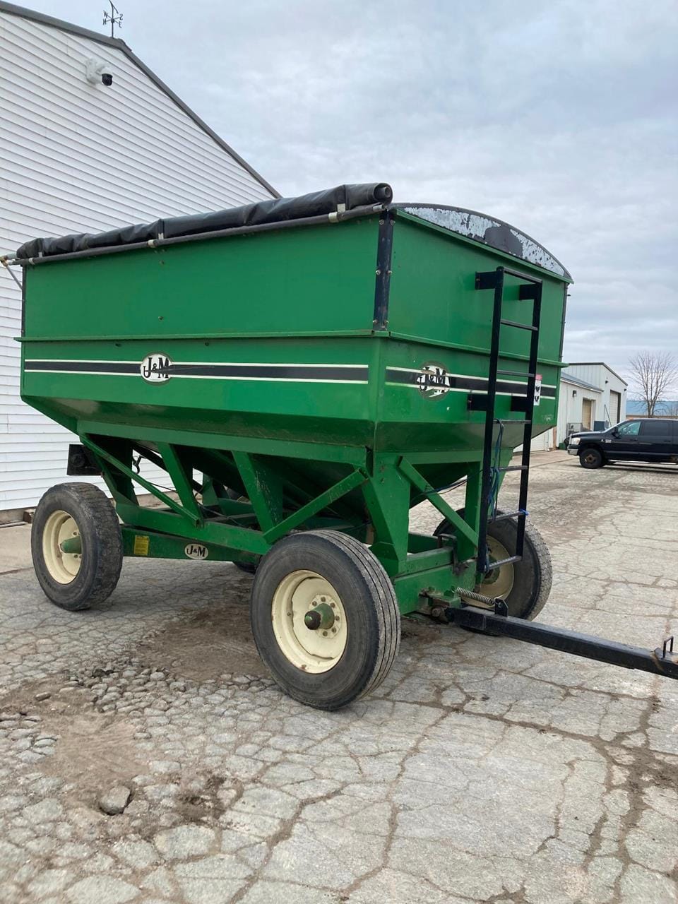 J&M 385 Equipment Image0