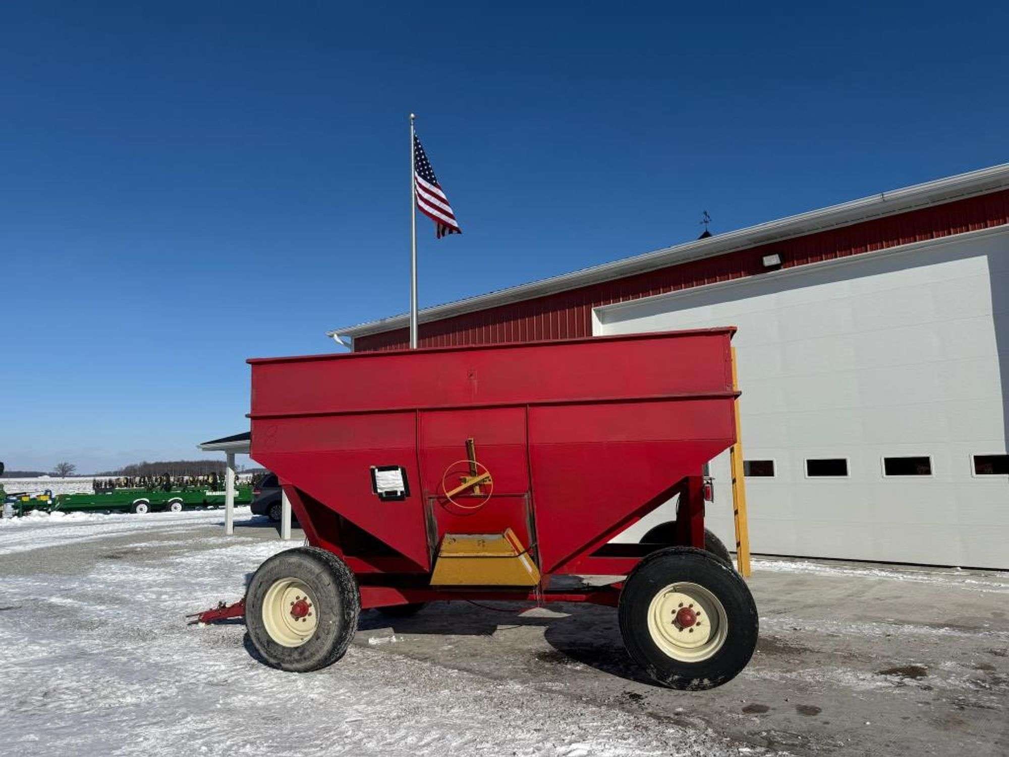 J&M 500 Equipment Image0