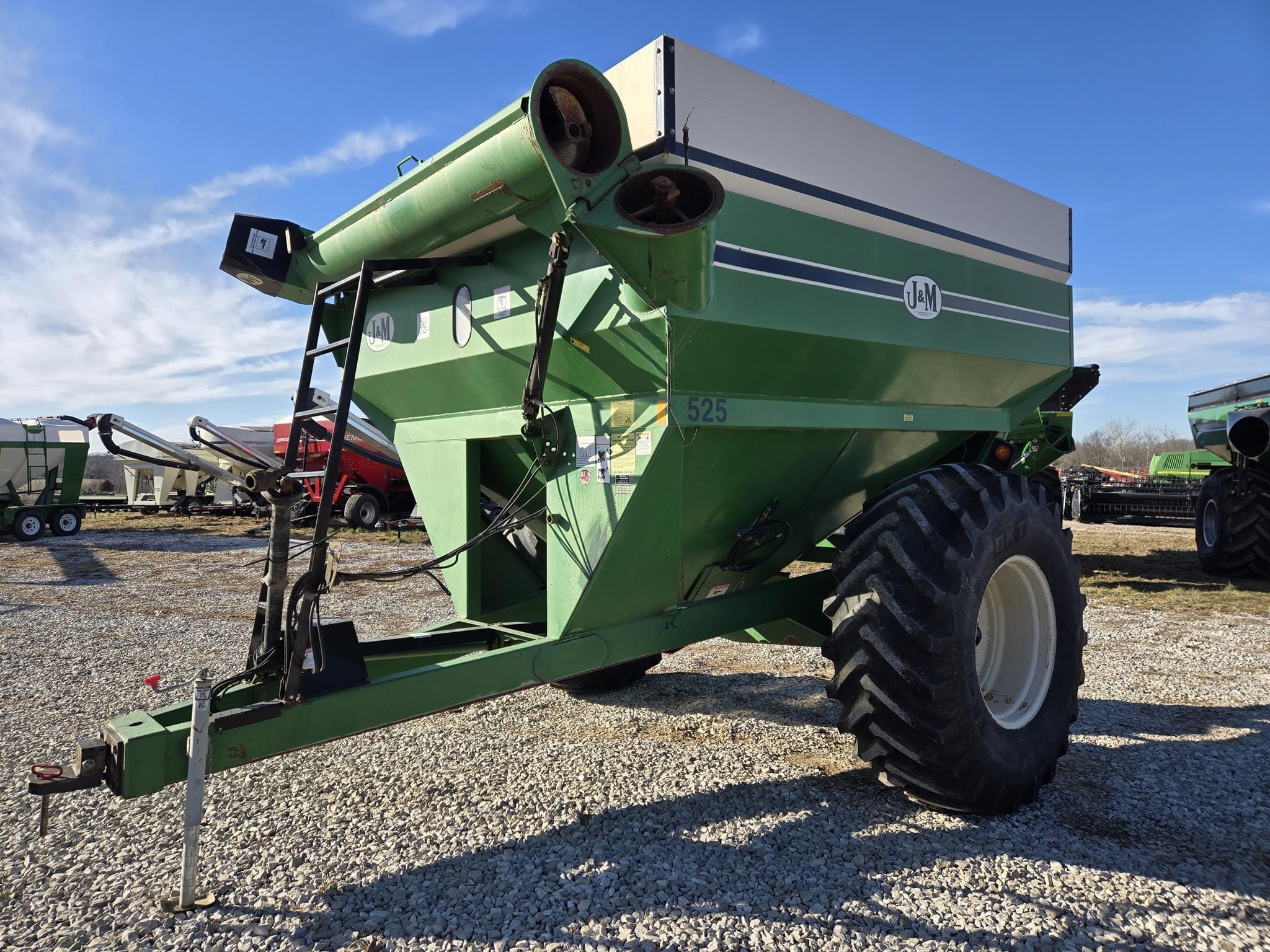 J&M 525-14 Equipment Image0