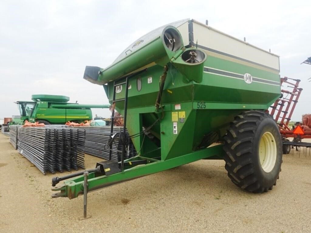 J&M 525 Equipment Image0