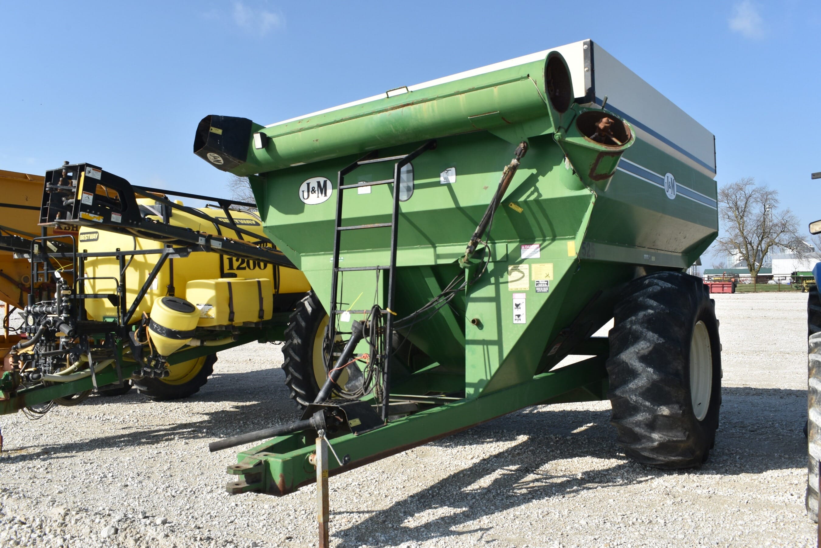 J&M 525-14 Equipment Image0