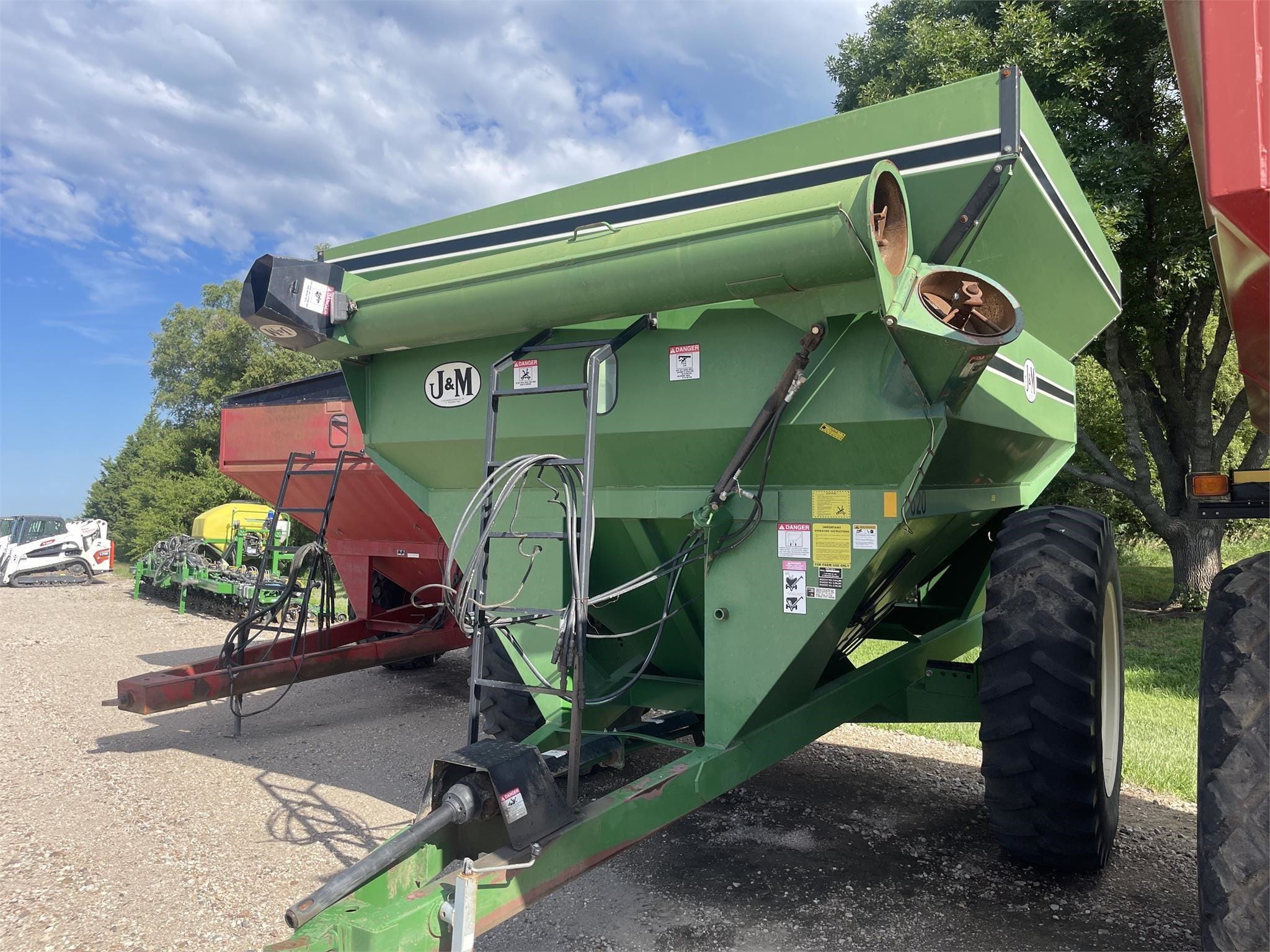 J&M 620-14 Equipment Image0