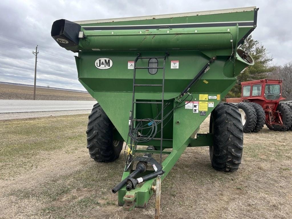 J&M 620 Equipment Image0