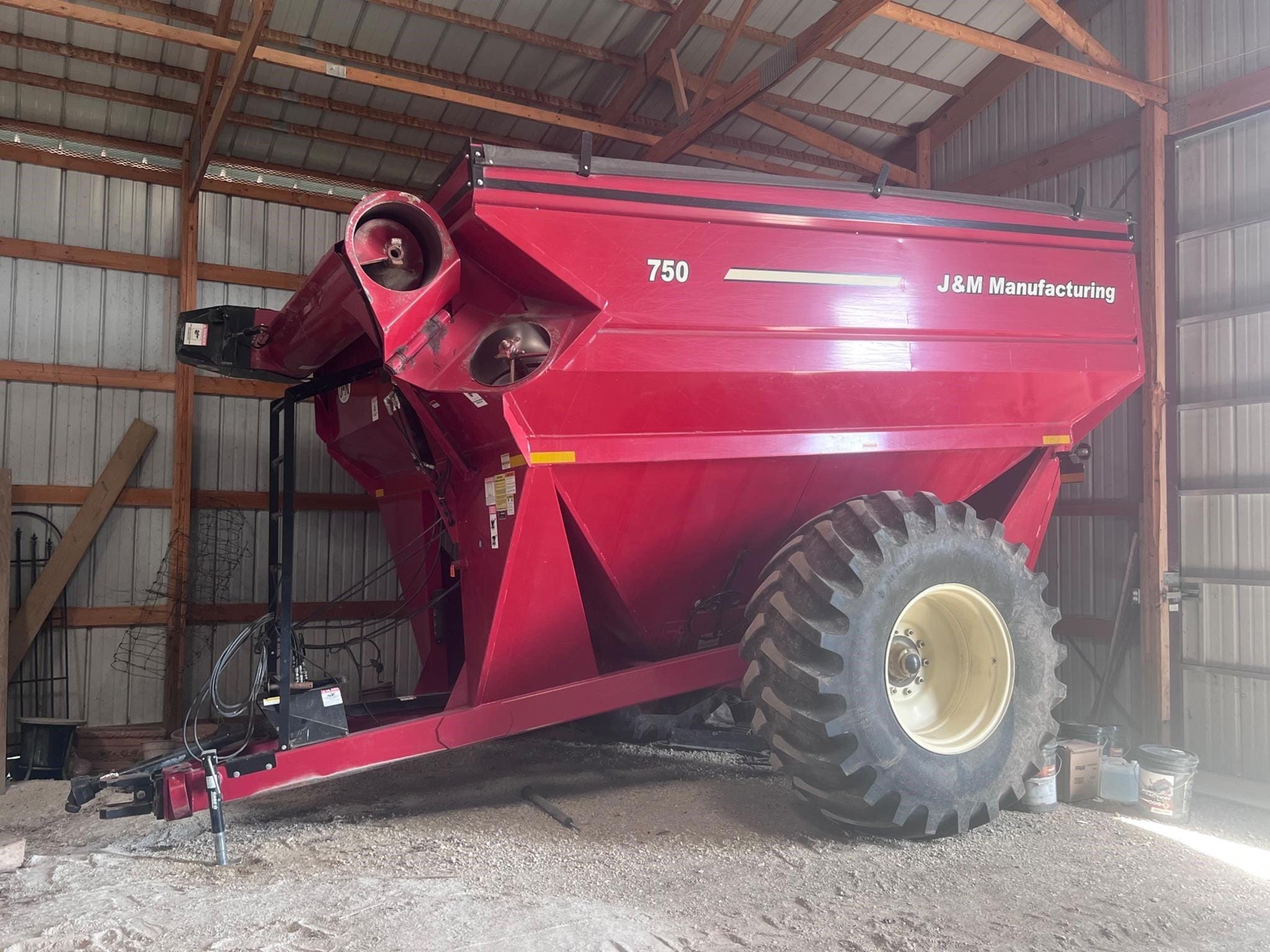 J&M 750-16 Equipment Image0