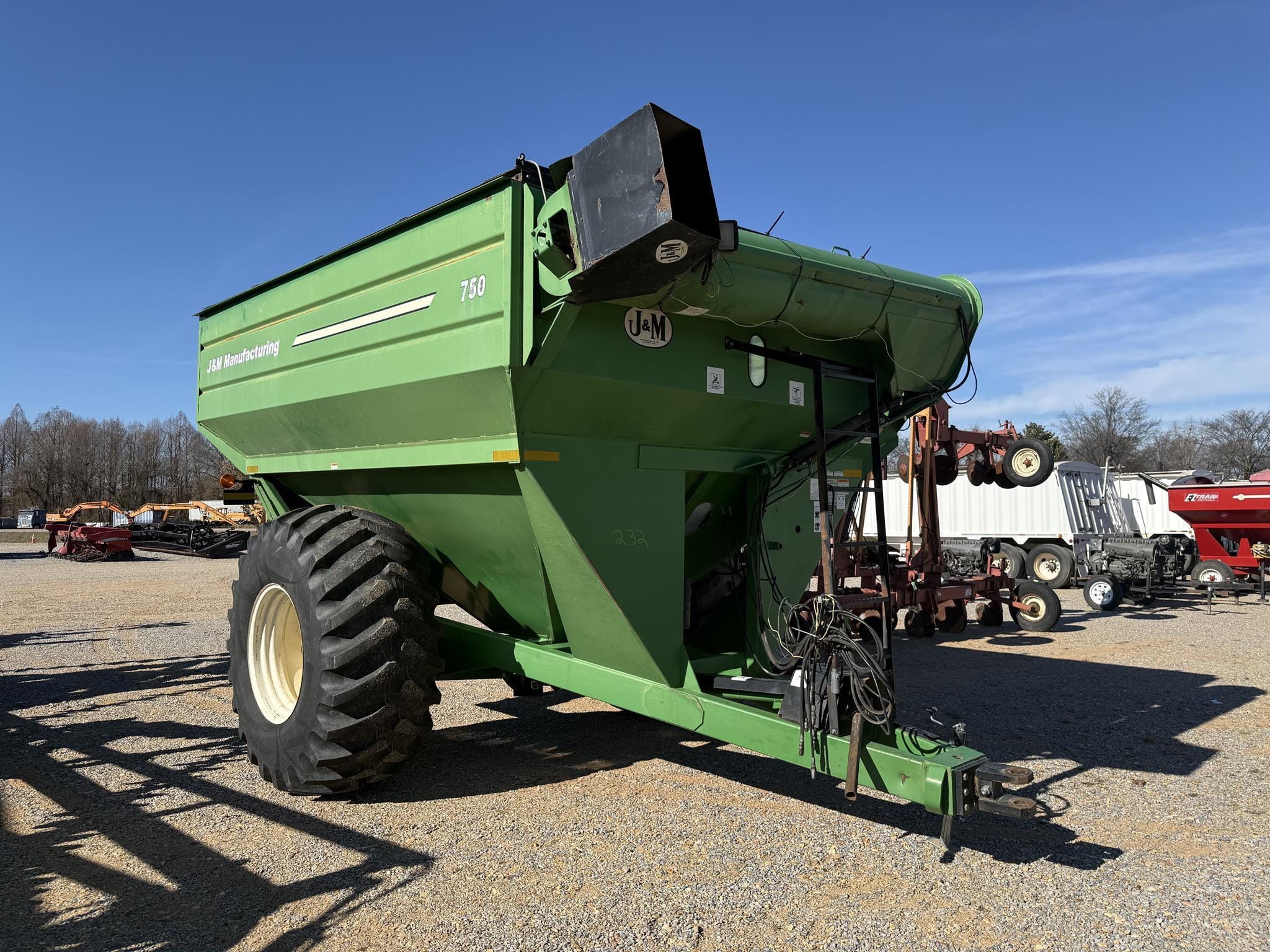 J&M 750-18 Equipment Image0