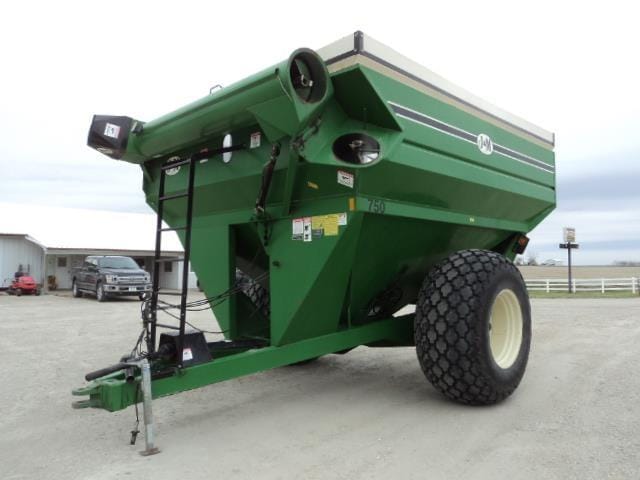 J&M 750 Equipment Image0