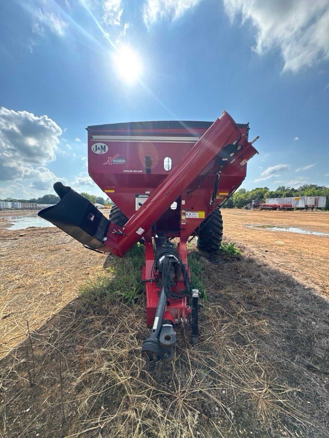 J&M 812-18 Equipment Image0