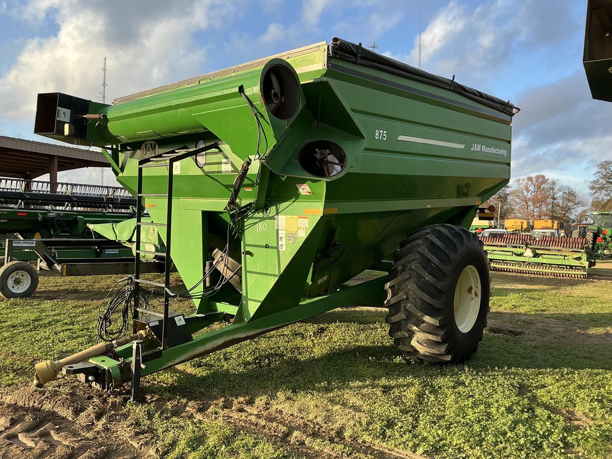 J&M 875 Equipment Image0