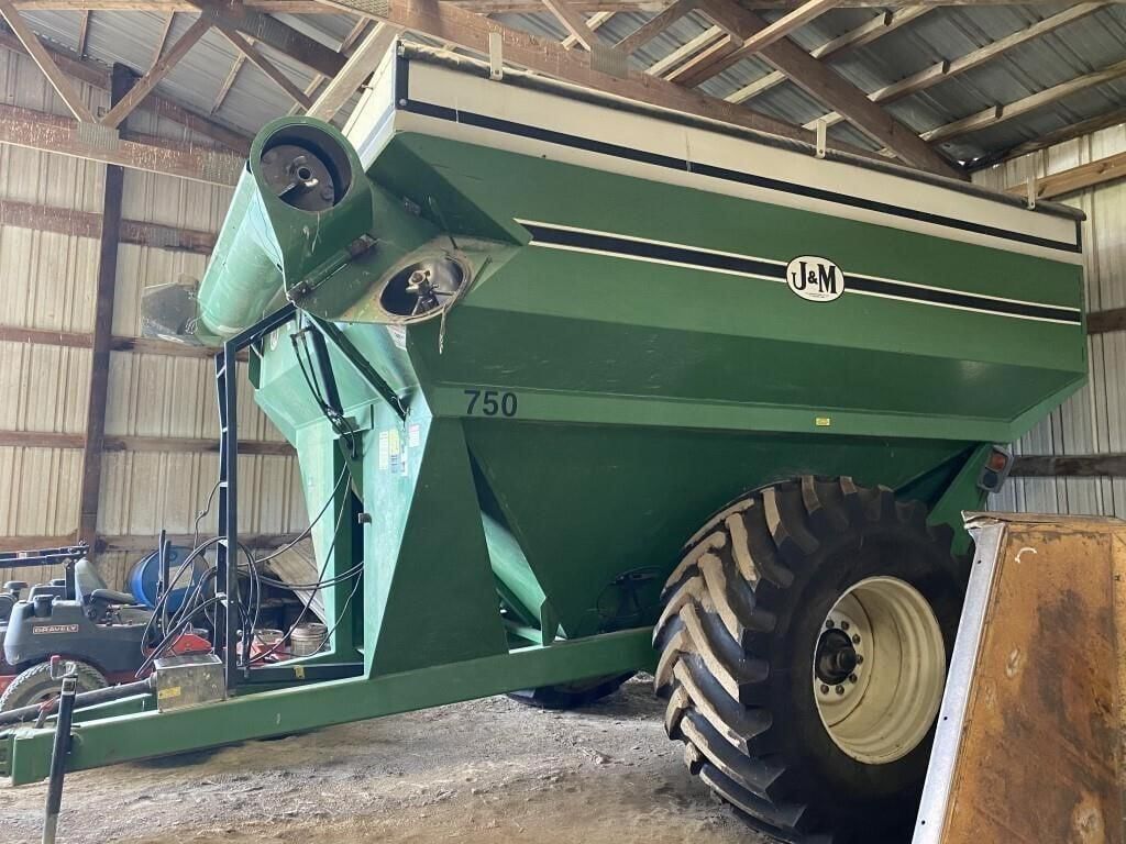 J&M 750 Equipment Image0