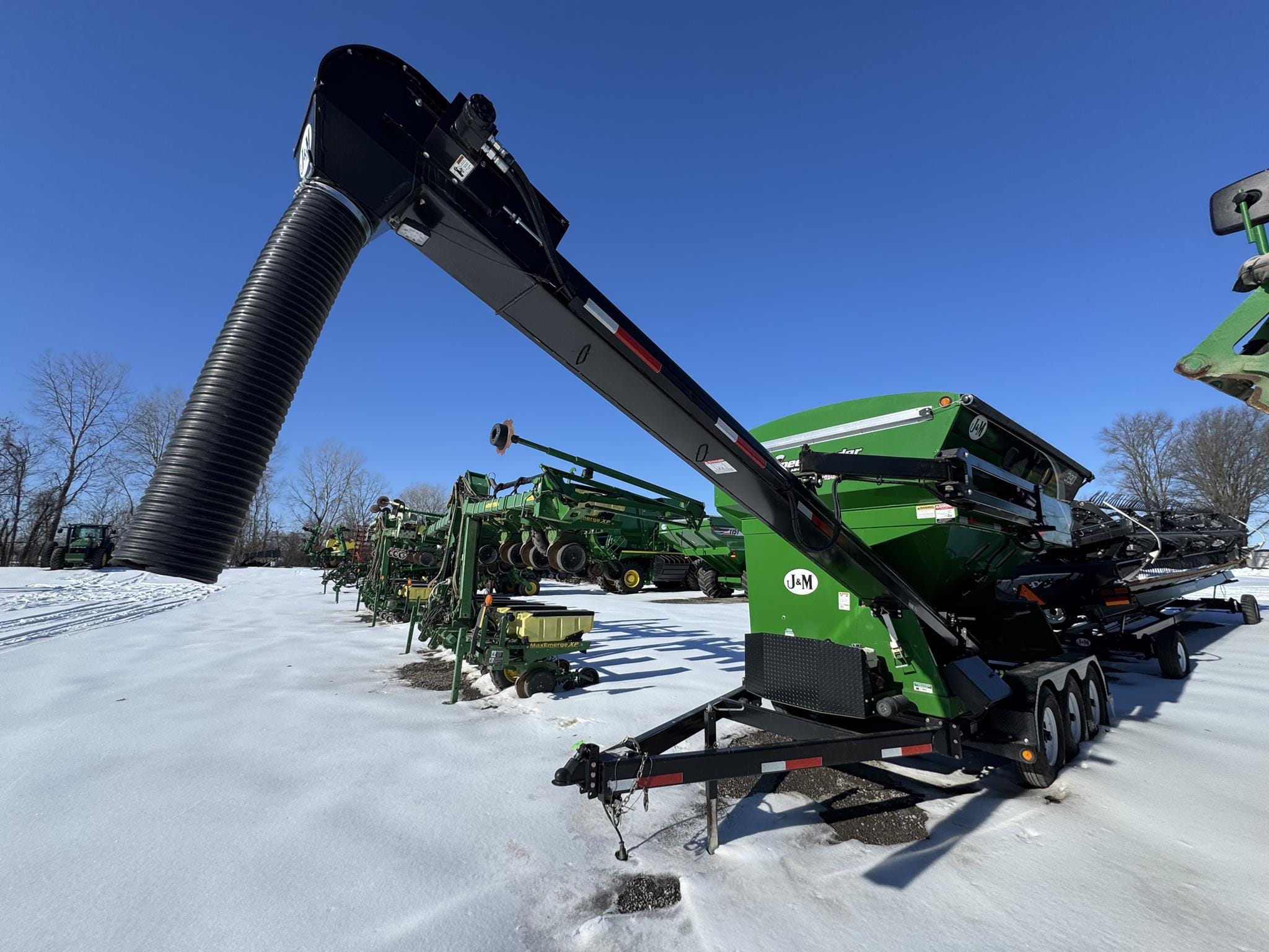J&M LC390 Equipment Image0
