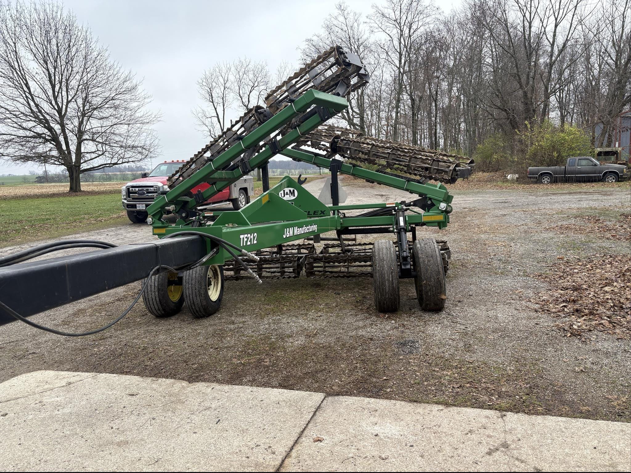 J&M TF212 Equipment Image0