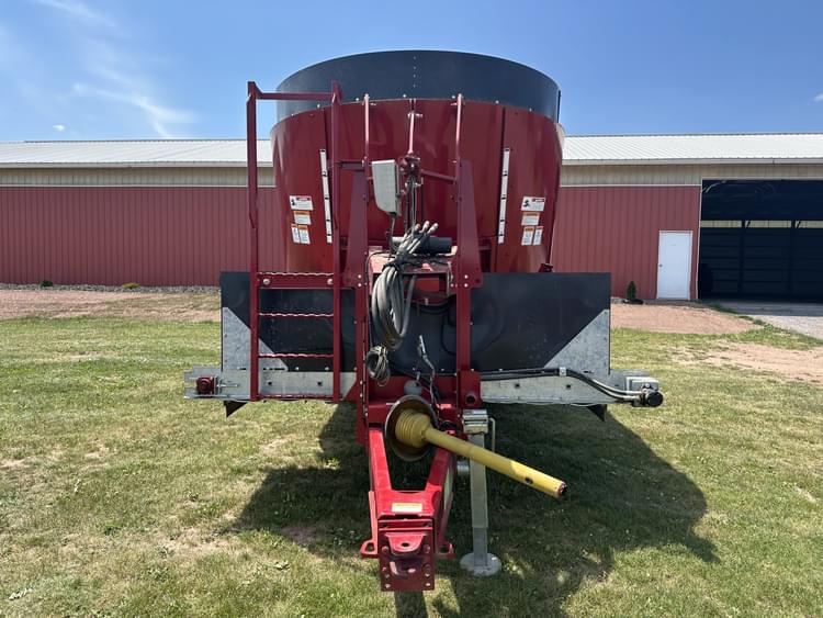 Jaylor 4650 Hay and Forage Grinders/Mixers for Sale Tractor Zoom
