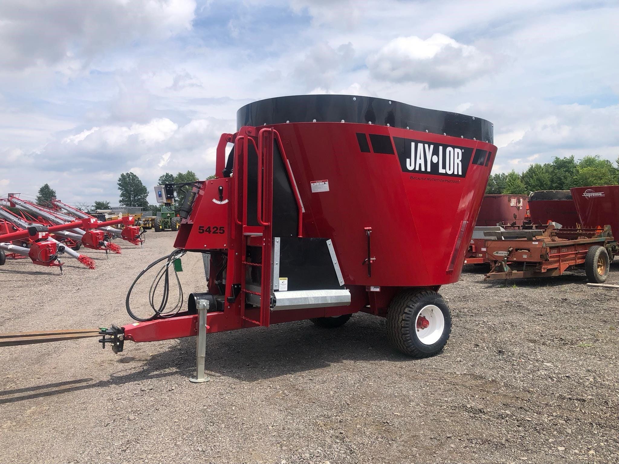 Jaylor 5425 Equipment Image0