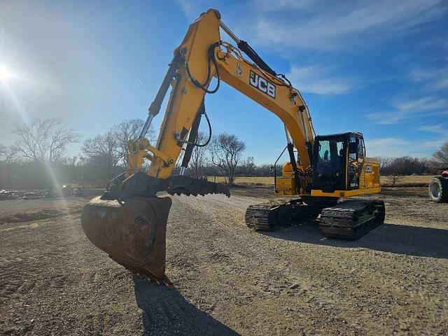 Image of JCB 220X LC equipment image 1