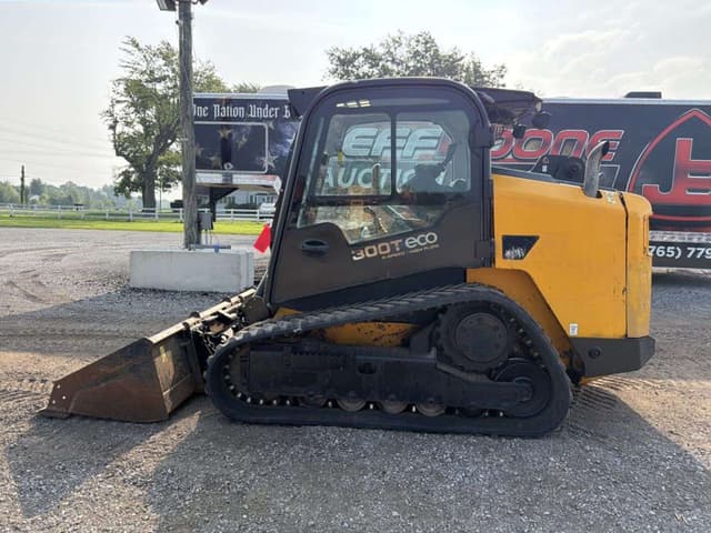 Image of JCB 300T equipment image 1