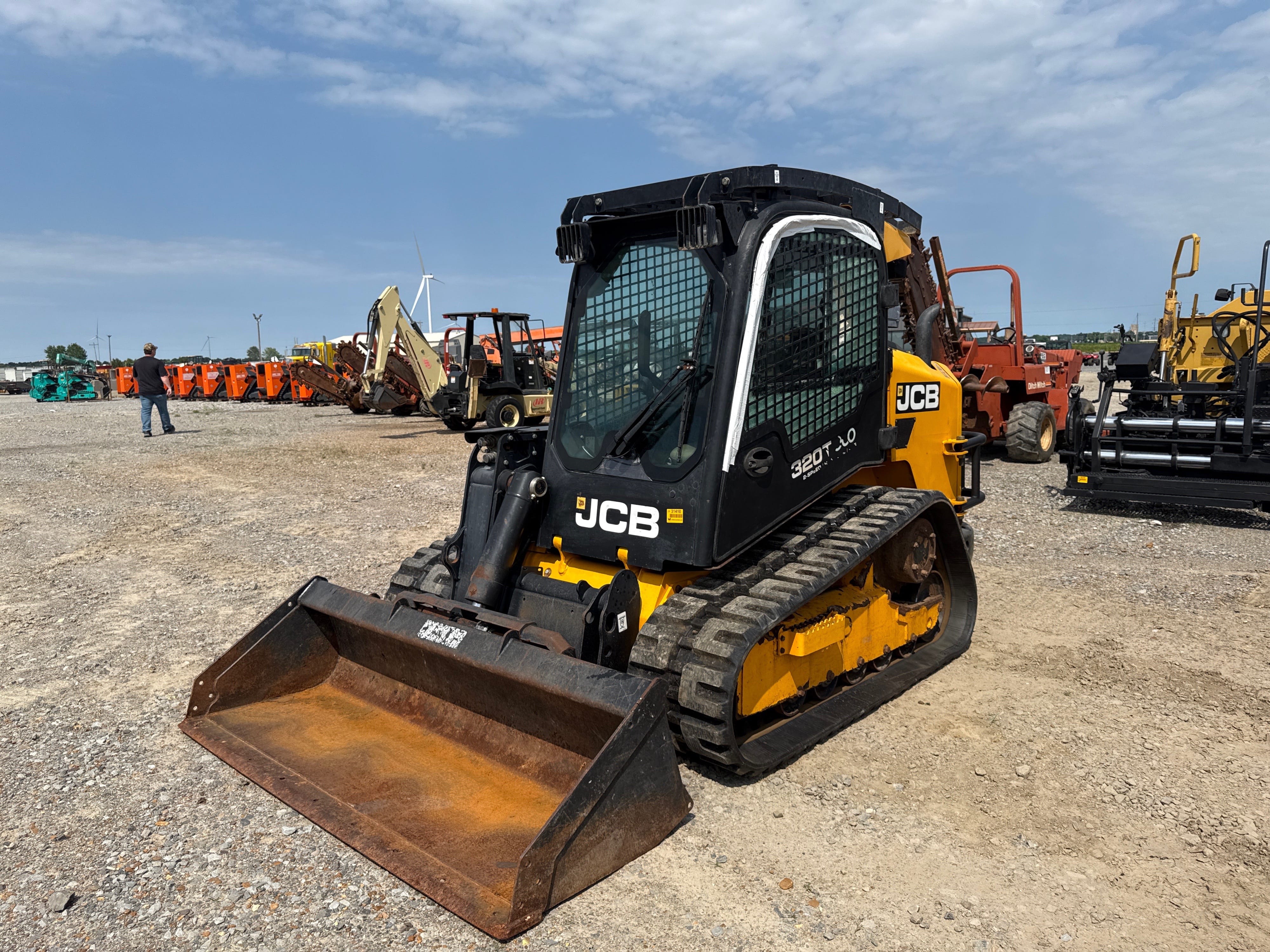 Main image JCB 320T
