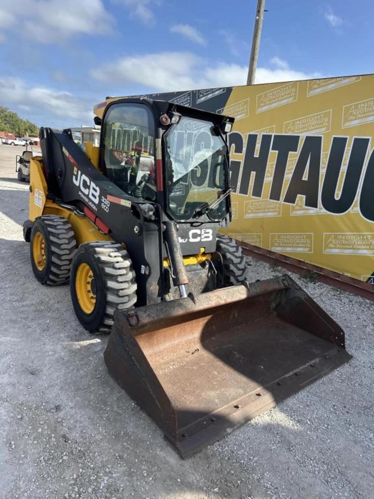 Image of JCB 330 Primary image