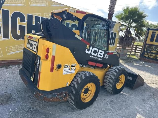 Image of JCB 330 equipment image 1