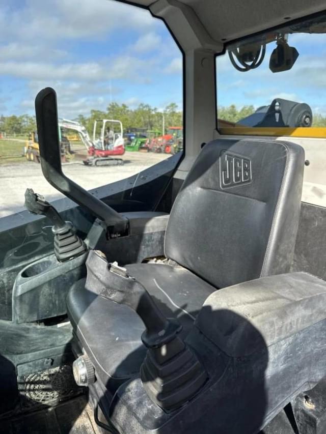 Image of JCB 330 equipment image 4