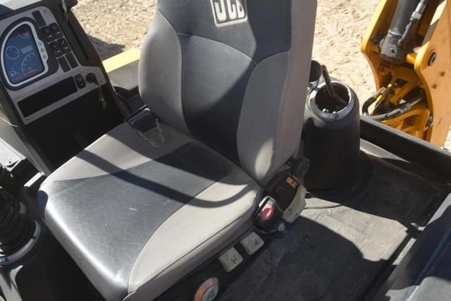 Image of JCB 3CX equipment image 4