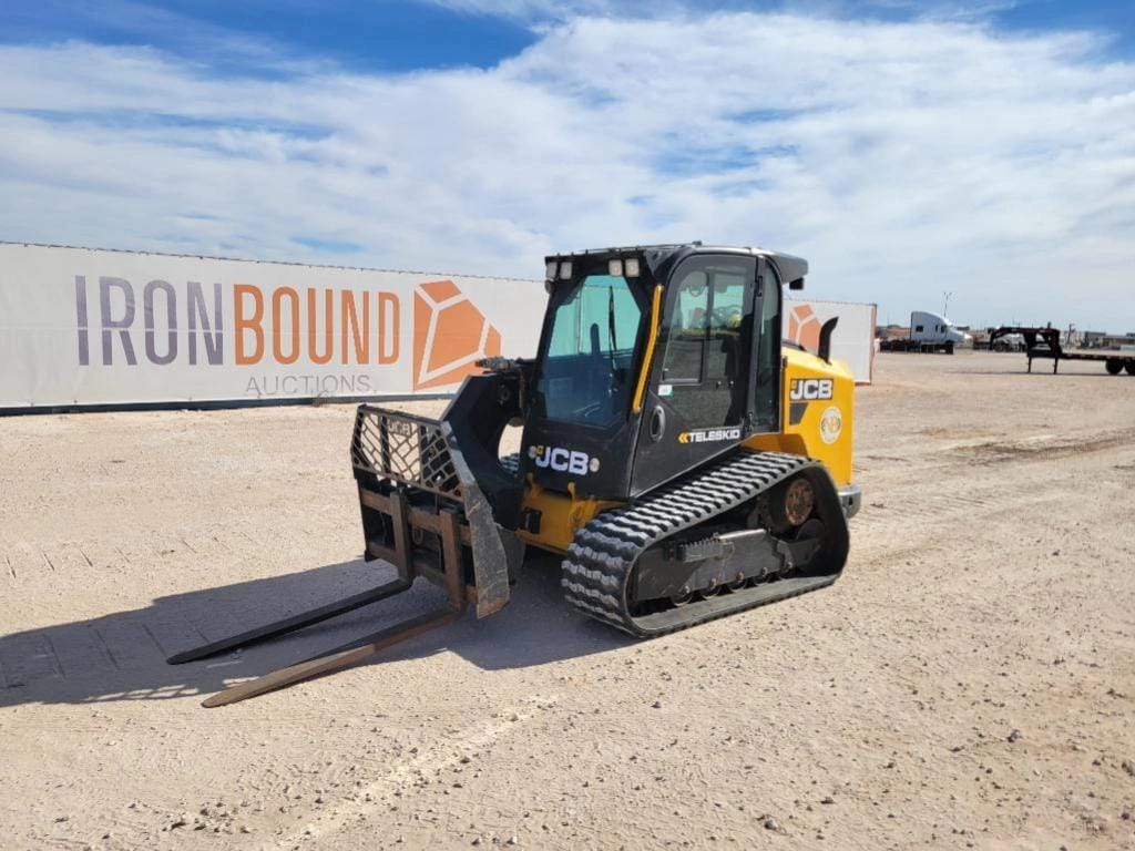 JCB 3TS-8T Equipment Image0