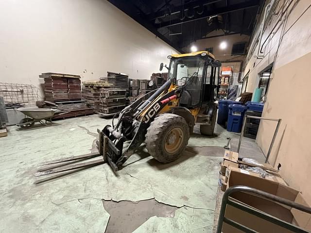Image of JCB 409 equipment image 1