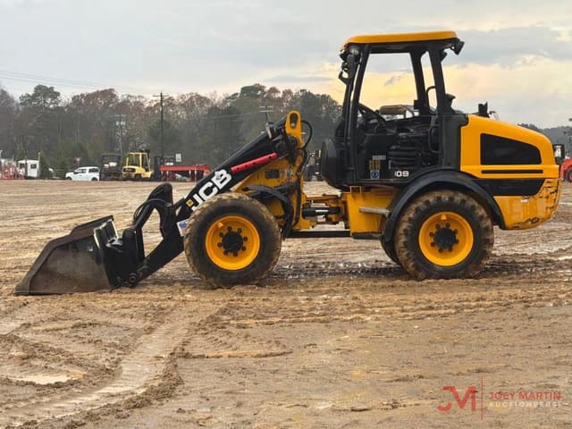 Image of JCB 409 equipment image 4