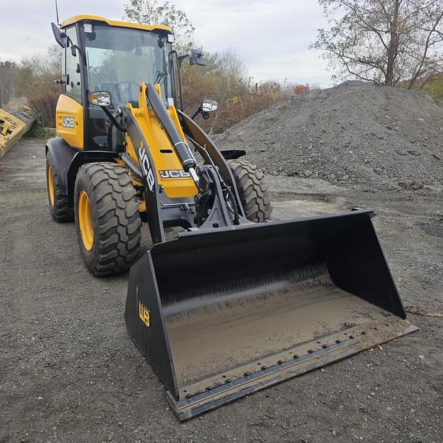 Image of JCB 409 equipment image 2