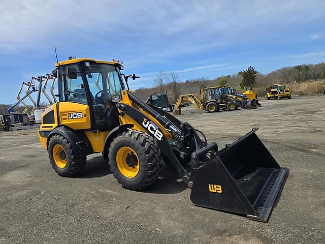 Image of JCB 409 equipment image 4