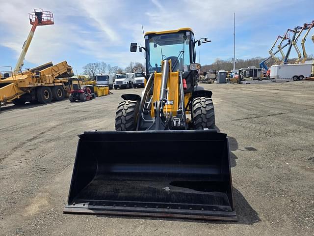Image of JCB 409 equipment image 2