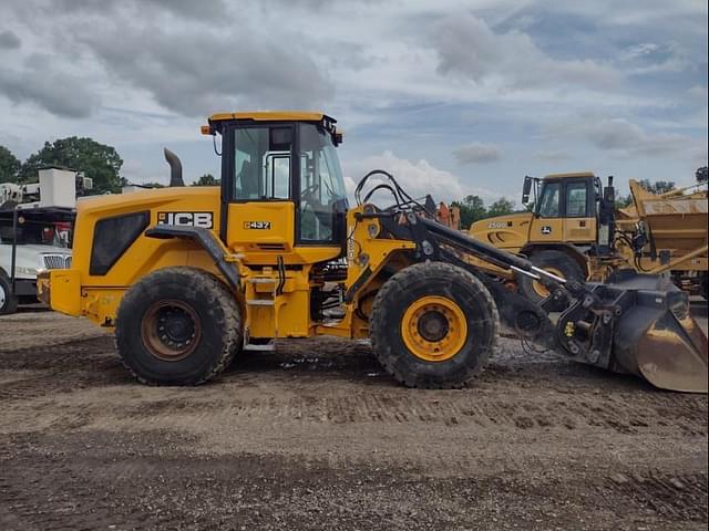 Image of JCB 437 equipment image 2