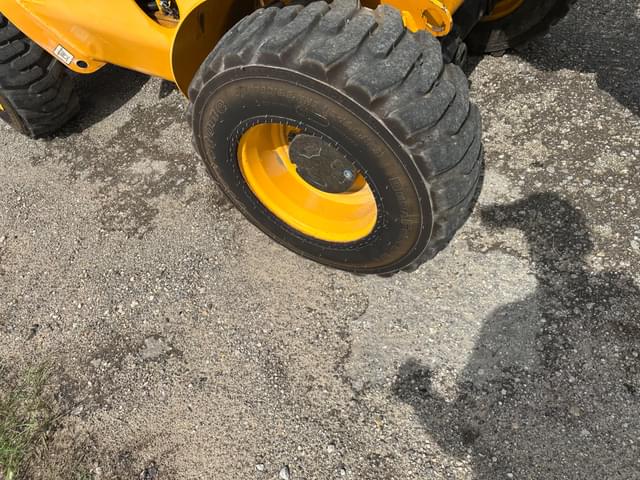 Image of JCB 520-40 equipment image 1