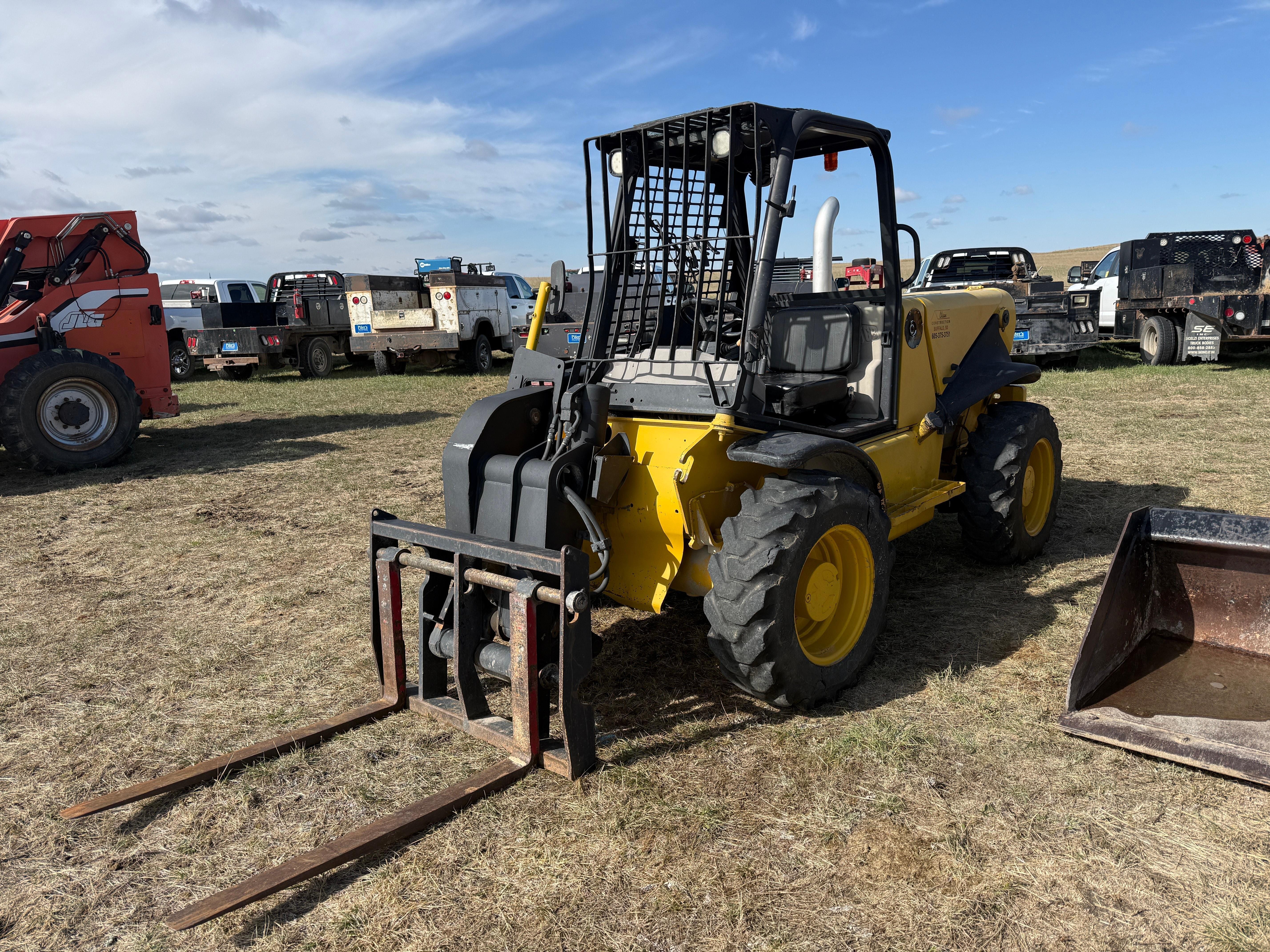 JCB 520 Equipment Image0