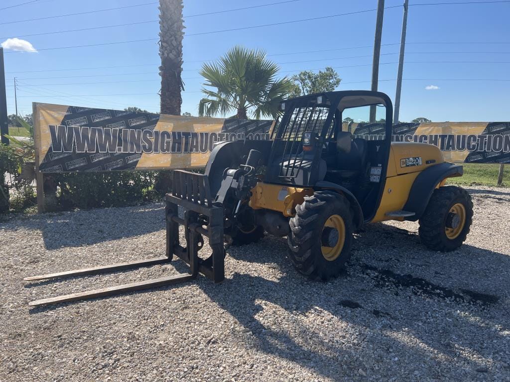 Main image JCB 527-55