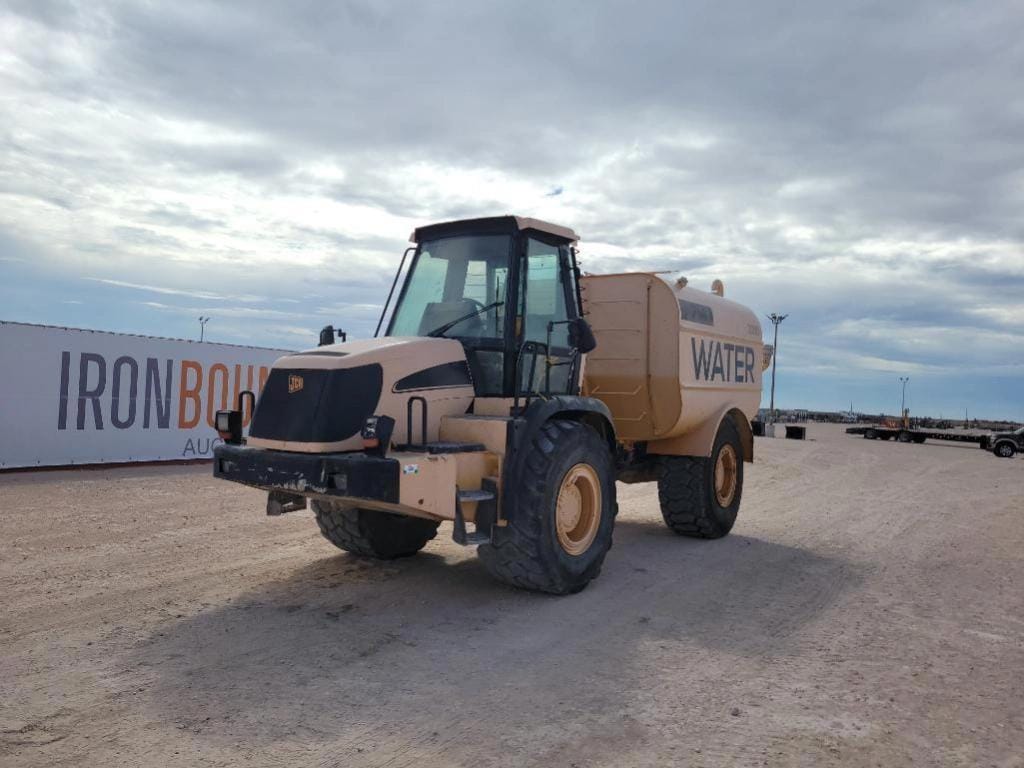 JCB 714 Equipment Image0