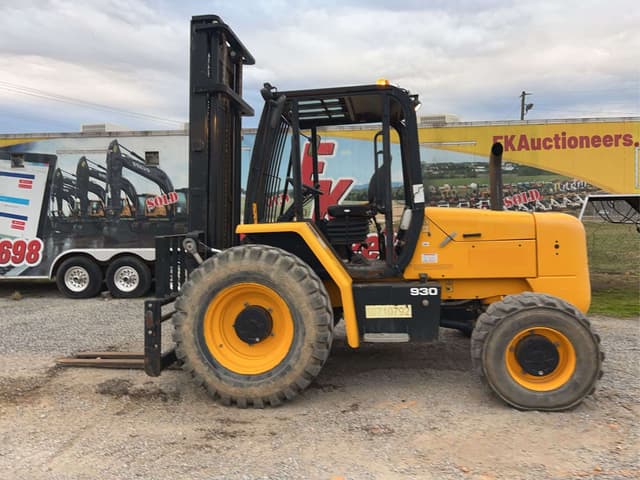 Image of JCB 930 equipment image 2