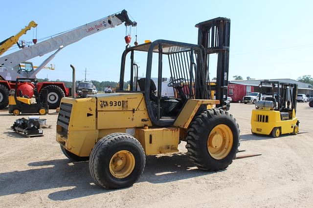 Image of JCB 930 equipment image 2