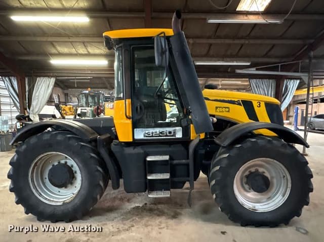 Image of JCB Fastrac 3230 equipment image 3