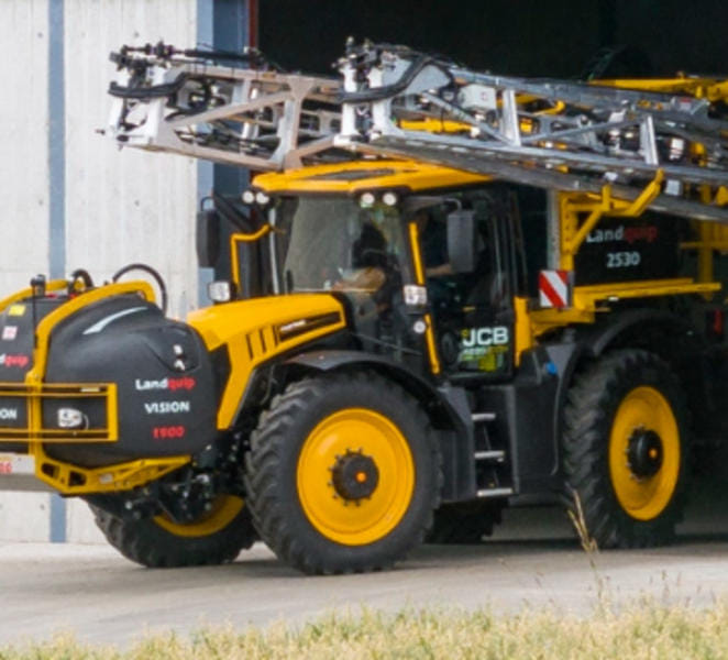 JCB Fastrac 4220 iCON Equipment Image0