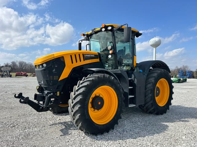 Image of JCB Fastrac 8330 equipment image 1